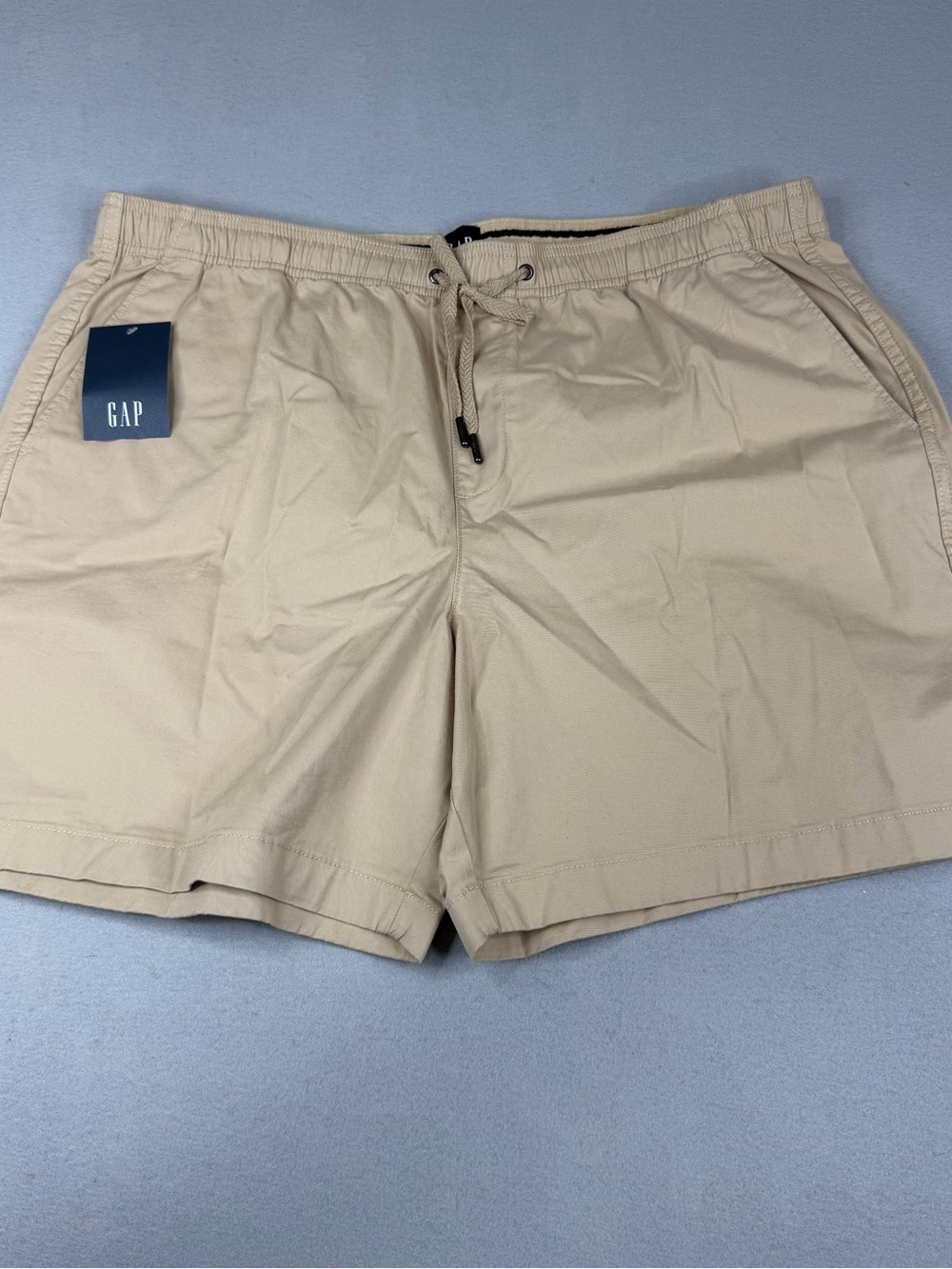 GAP Pull On Shorts Mens XXL Irish Cream Khaki Stretch Drawstring NWT 7 Inseam